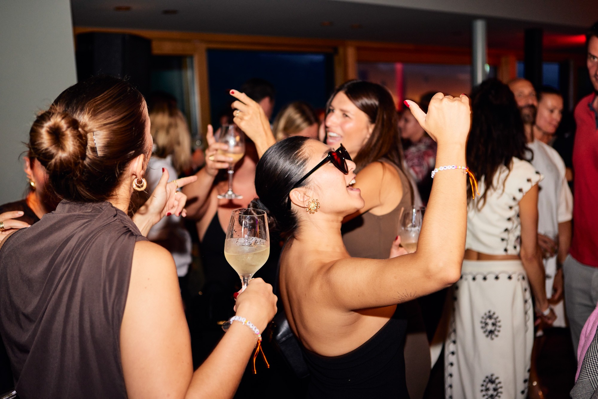 MINI feiert im HOTEL BUSSI BABY - Tanzfläche.